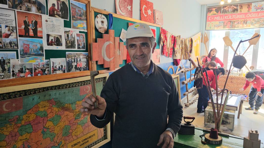 Köyün tek öğretmeni 25 yıllık tutkusunu müzeye çevirdi 14